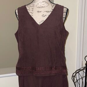 Jones New York Sleeveless top and skirt Set with Embellished Hem, Eggplant color